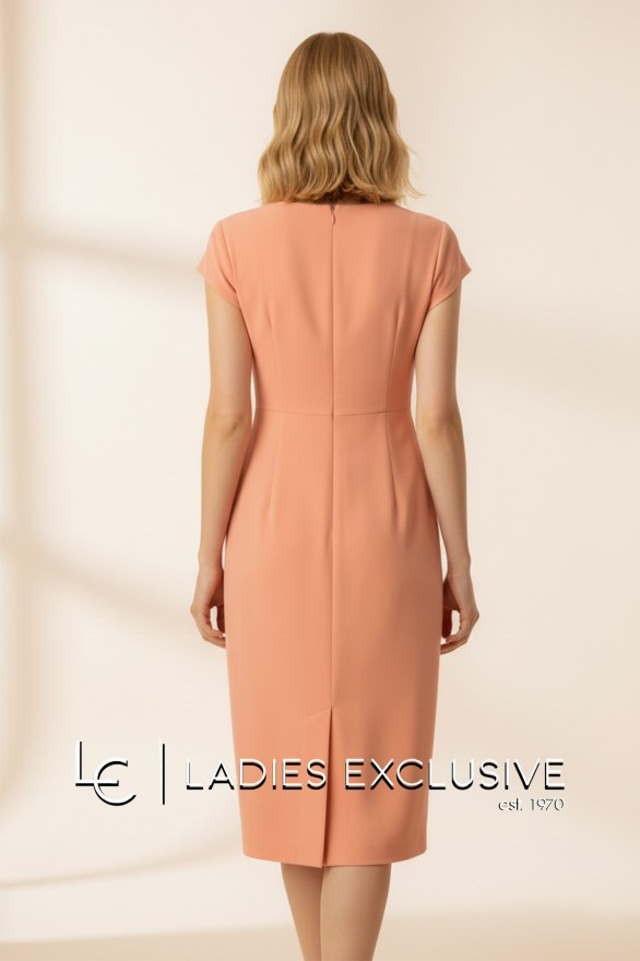 BELLA P. Φόρεμα κρεπ με σατέν v