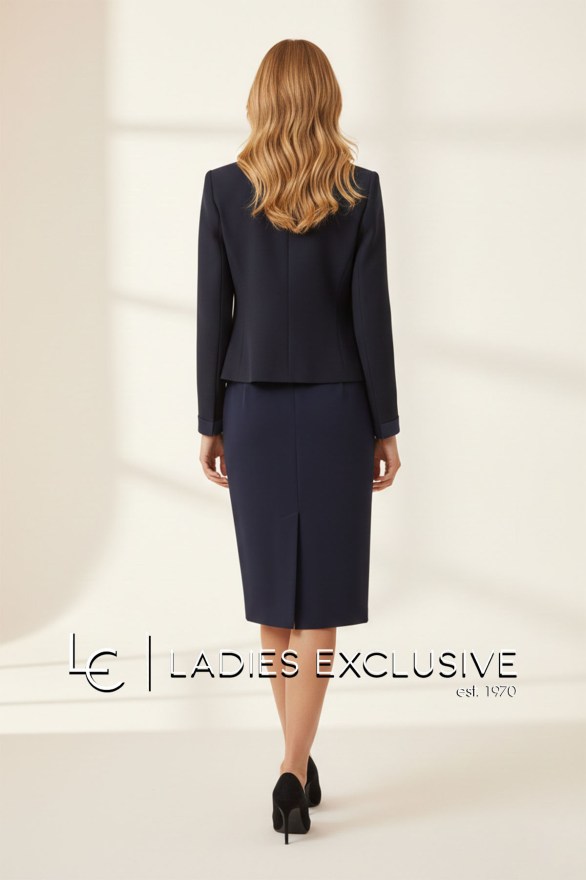 BELLA P. Φόρεμα κρεπ με ράντα